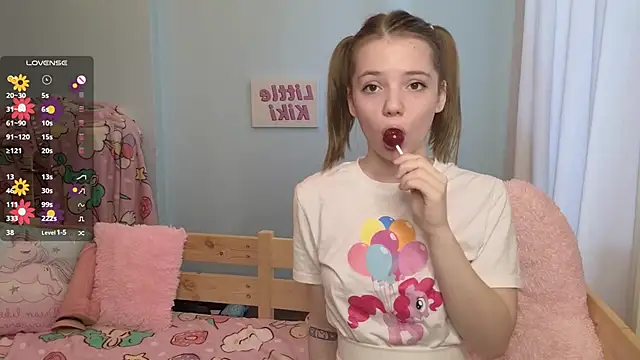 Snapshot of PrincessLittleKiki chatting on 10/09/25, 07:06 PrincessLittleKiki online show from 10/09/25, 07:06