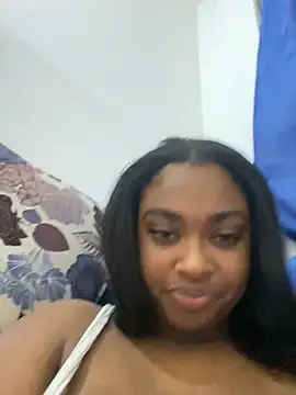 Snapshot of _MARRTINNA_ chatting on 02/05/25, 08:11 MARRTINNA online show from 02/05/25, 08:11