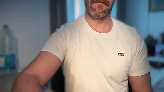 Mr Beef online show from 04/05/26, 11:07