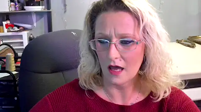 Snapshot of Lisalovely6981 chatting on 01/24/25, 05:53 Lisalovely6981 online show from 01/24/25, 05:53