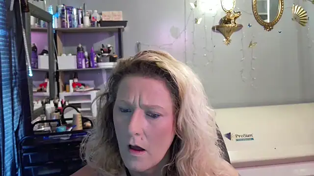 Snapshot of Lisalovely6981 chatting on 01/25/25, 06:13 Lisalovely6981 online show from 01/25/25, 06:13