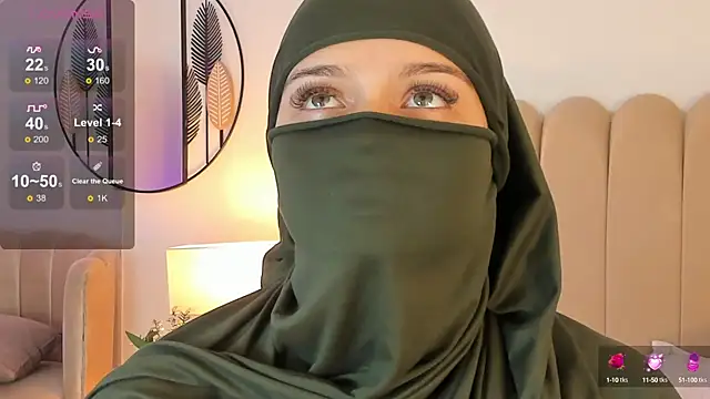 Snapshot of anna-henao chatting on 12/13/24, 01:44 anna-henao online show from 12/13/24, 01:44