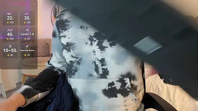 Snapshot of anna-henao chatting on 12/20/24, 12:49 anna-henao online show from 12/20/24, 12:49