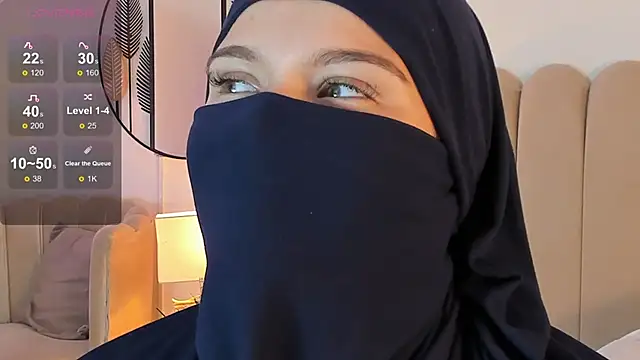 Snapshot of anna-henao chatting on 12/24/24, 02:44 anna-henao online show from 12/24/24, 02:44