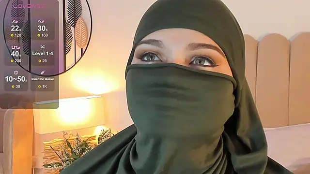 Snapshot of anna-henao chatting on 01/11/25, 01:01 anna-henao online show from 01/11/25, 01:01