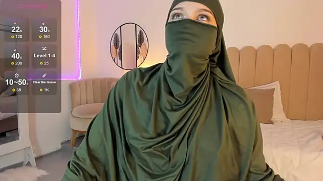 Snapshot of anna-henao chatting on 01/17/25, 05:08 anna-henao online show from 01/17/25, 05:08