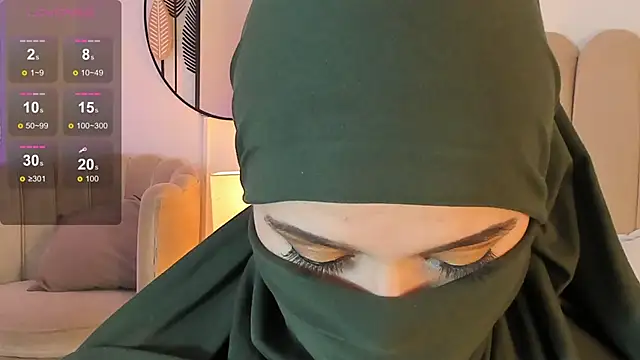 Snapshot of anna-henao chatting on 02/14/25, 08:15 anna-henao online show from 02/14/25, 08:15