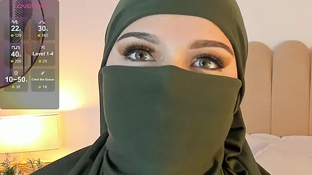 Snapshot of anna-henao chatting on 02/17/25, 03:42 anna-henao online show from 02/17/25, 03:42