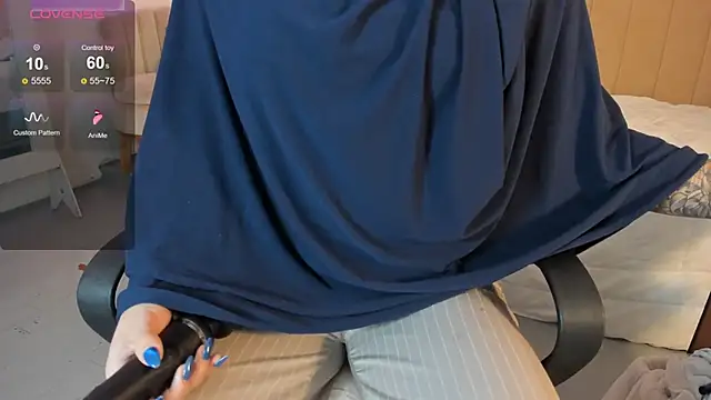 Snapshot of anna-henao chatting on 03/04/25, 12:55 anna-henao online show from 03/04/25, 12:55