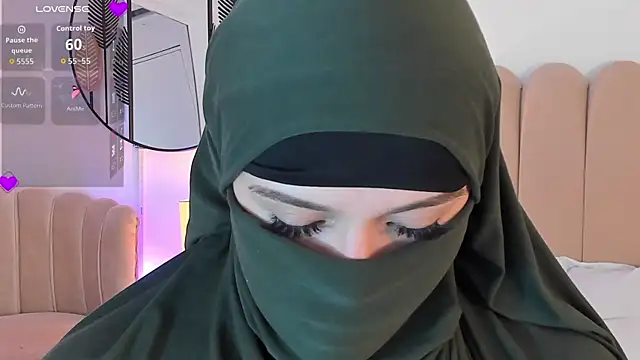 Snapshot of anna-henao chatting on 09/09/25, 10:09 anna-henao online show from 09/09/25, 10:09