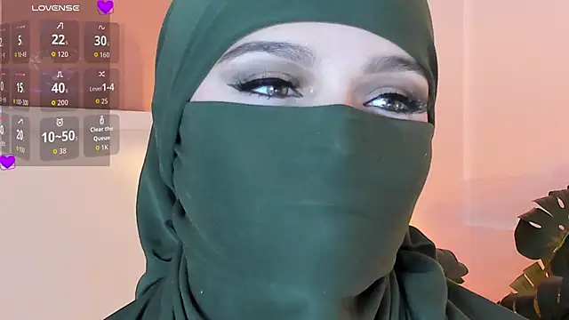 Snapshot of anna-henao chatting on 10/04/25, 08:07 anna-henao online show from 10/04/25, 08:07