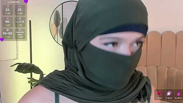 anna-henao online show from 04/13/26, 08:25