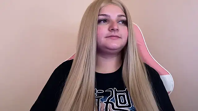 SweetPaige  online show from 02/02/25, 07:46