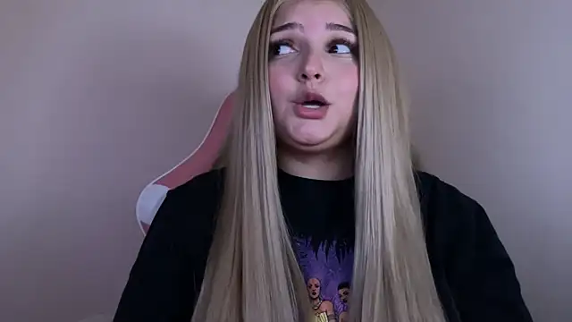 SweetPaige  online show from 02/03/25, 10:00