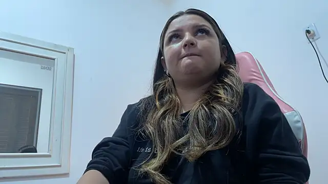 SweetPaige  online show from 10/22/25, 04:18