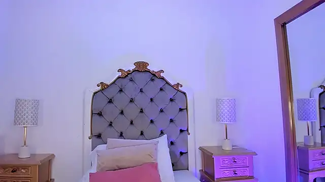 Pushaina   online show from 12/02/24, 03:04