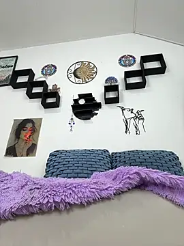 jamilaross online show from 10/13/25, 09:15