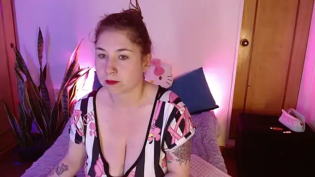 kittycatw online show from 09/10/25, 08:47