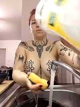 divine eve online show from 10/31/25, 03:24