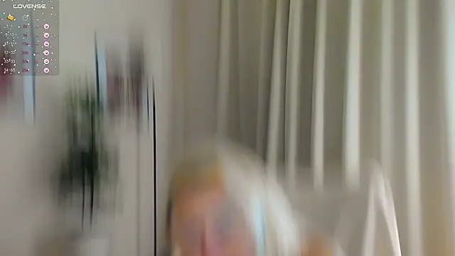 mira robinsonnn online show from 09/30/25, 03:06