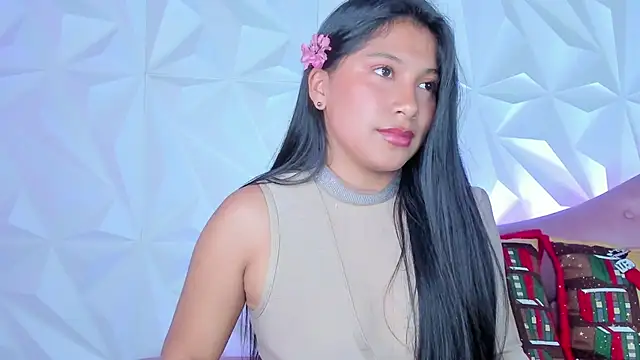 LinnaGardenia online show from 12/20/24, 04:36