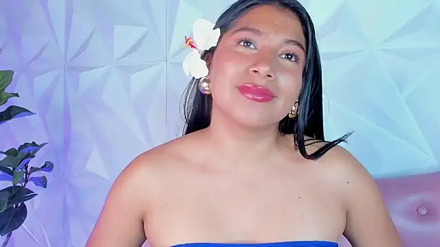 LinnaGardenia online show from 01/24/25, 11:56