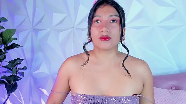 LinnaGardenia online show from 01/25/25, 02:14