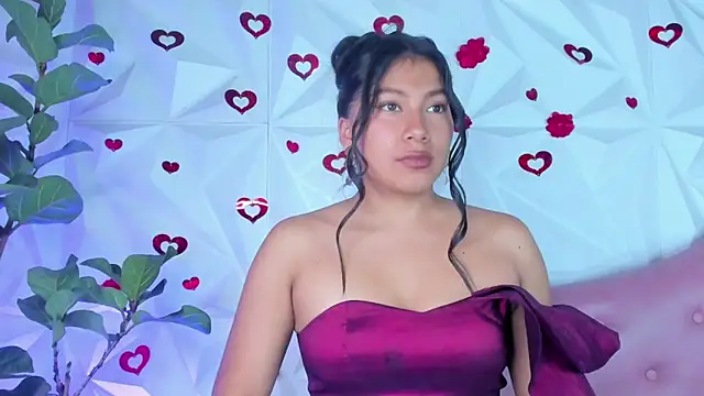 LinnaGardenia online show from 03/02/25, 02:10