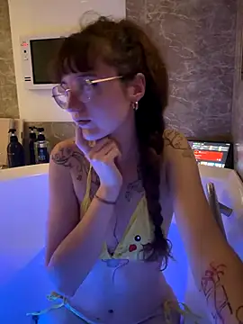  foxygirl  online show from 11/12/25, 02:17