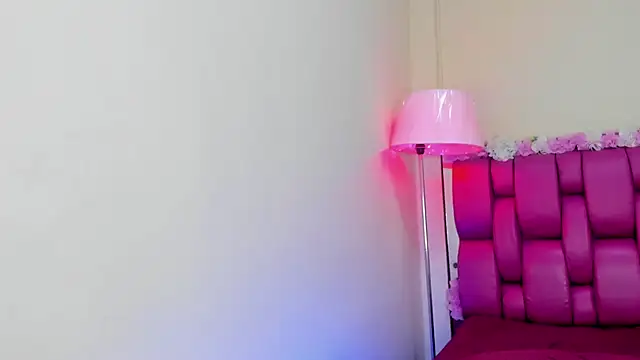 Gabriela Brown online show from 12/14/24, 04:42