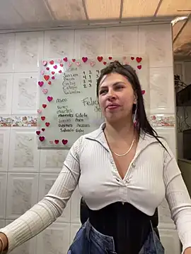 Alanna atm  online show from 12/21/24, 09:25