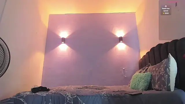 Sofia Clauss  online show from 03/02/25, 09:31