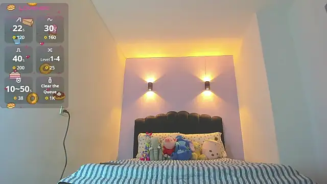 Sofia Clauss  online show from 11/27/25, 03:08