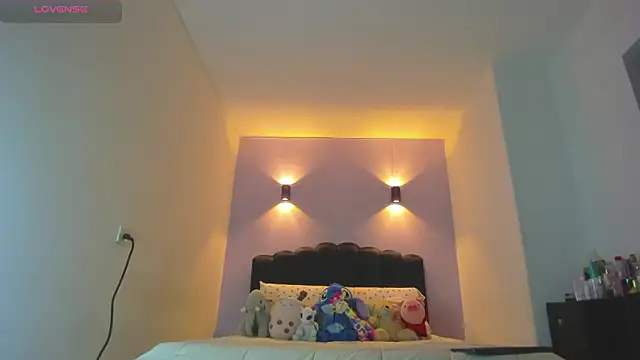 Sofia Clauss  online show from 03/06/26, 04:42