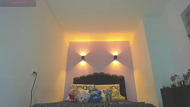 Sofia Clauss  online show from 04/19/26, 04:34