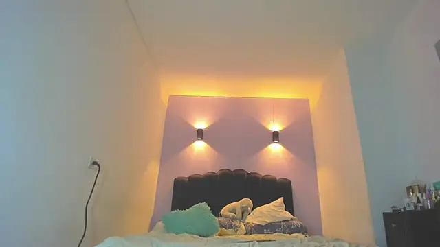 Sofia Clauss  online show from 05/03/26, 05:02
