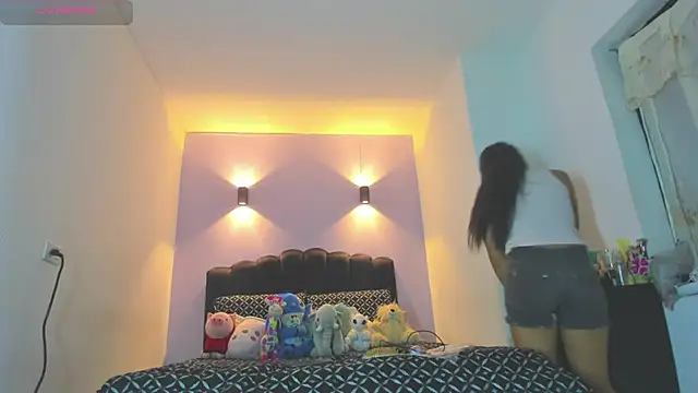 Sofia Clauss  online show from 05/15/26, 04:19