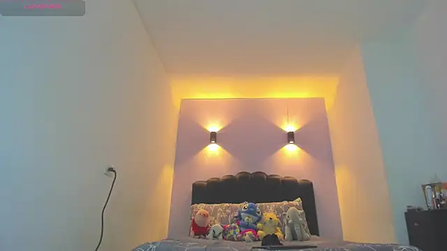 Sofia Clauss  online show from 05/20/26, 04:07