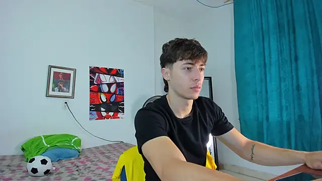 Snapshot of AlessandroDybala chatting on 06/16/26, 12:41 AlessandroDybala online show from 06/16/26, 12:41