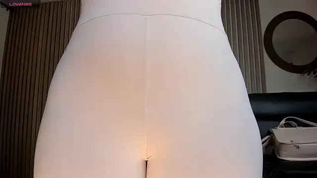 AnnaBrooks1 online show from 03/22/25, 07:53