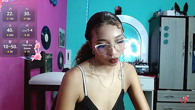 sensitive brunette online show from 09/19/25, 07:36