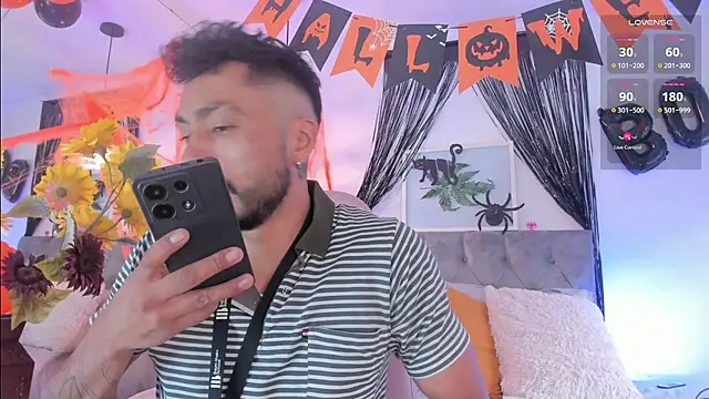 Tom cooper  online show from 10/16/25, 01:01