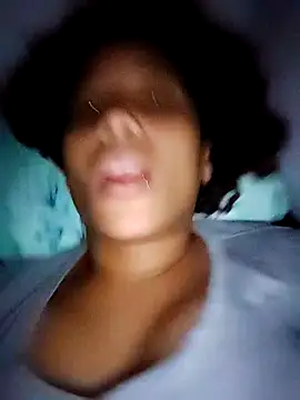 Snapshot of zandra_kiman chatting on 10/02/25, 07:04 zandra kiman online show from 10/02/25, 07:04