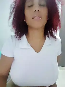 Snapshot of zandra_kiman chatting on 10/04/25, 03:59 zandra kiman online show from 10/04/25, 03:59