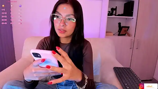 barbie brunette3 online show from 10/17/25, 03:42