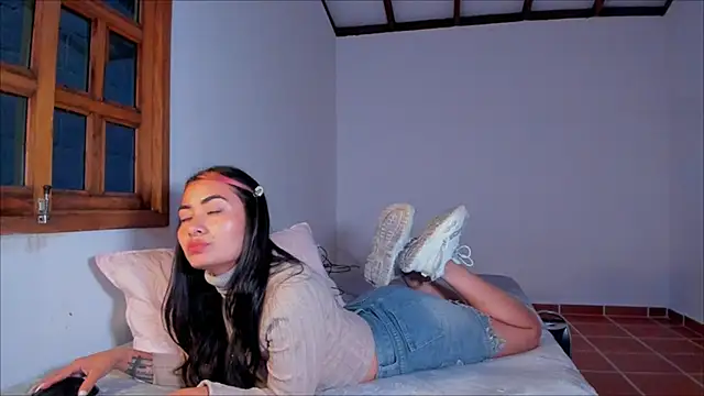 Lauren A online show from 02/05/25, 12:31