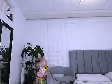 nataly red online show from 01/24/25, 04:17