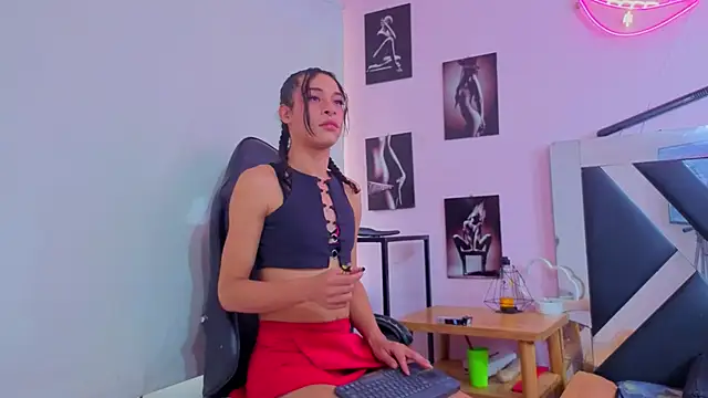 Snapshot of karla_cutesweet chatting on 11/12/25, 12:38 karla cutesweet online show from 11/12/25, 12:38