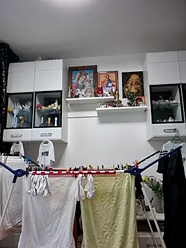 AvaLloyd online show from 03/02/25, 07:32