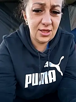 AvaLloyd online show from 09/21/25, 05:09